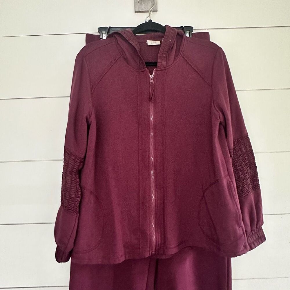 Logo Lori Goldstein Women’s Medium Top Small Bottom Maroon 2 Piece Sweatsuit